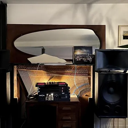 Denis Apartment